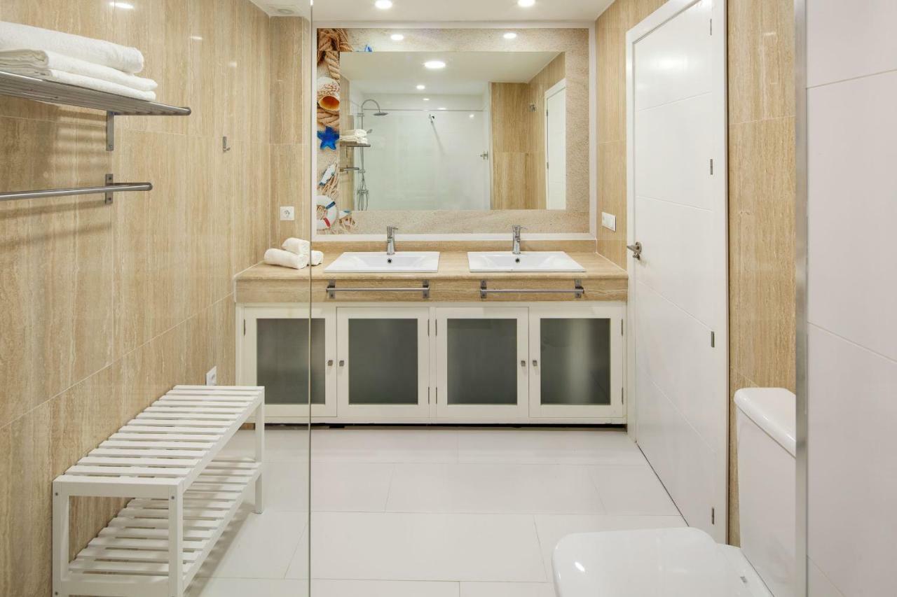 Apartment Malibu Blue